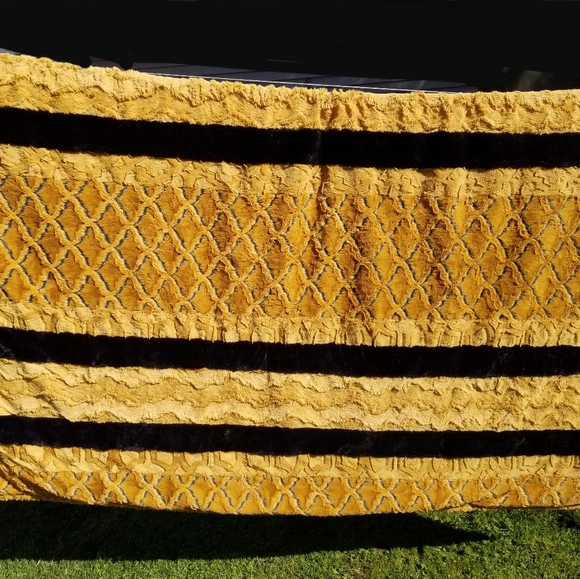 XL Waterfall Luxe Minky Blanket - Picture 9 of 11